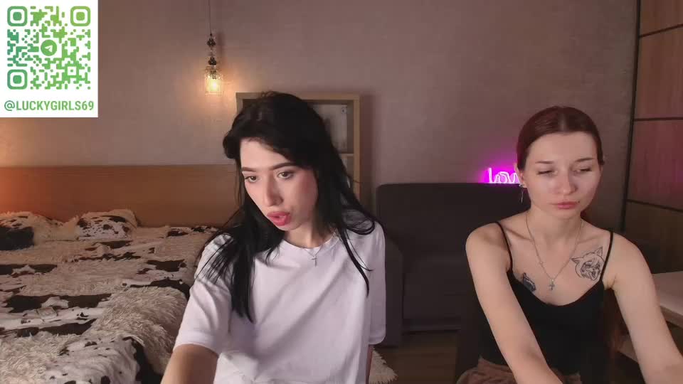 caressyourself Cam Model Chat September 29, 2025