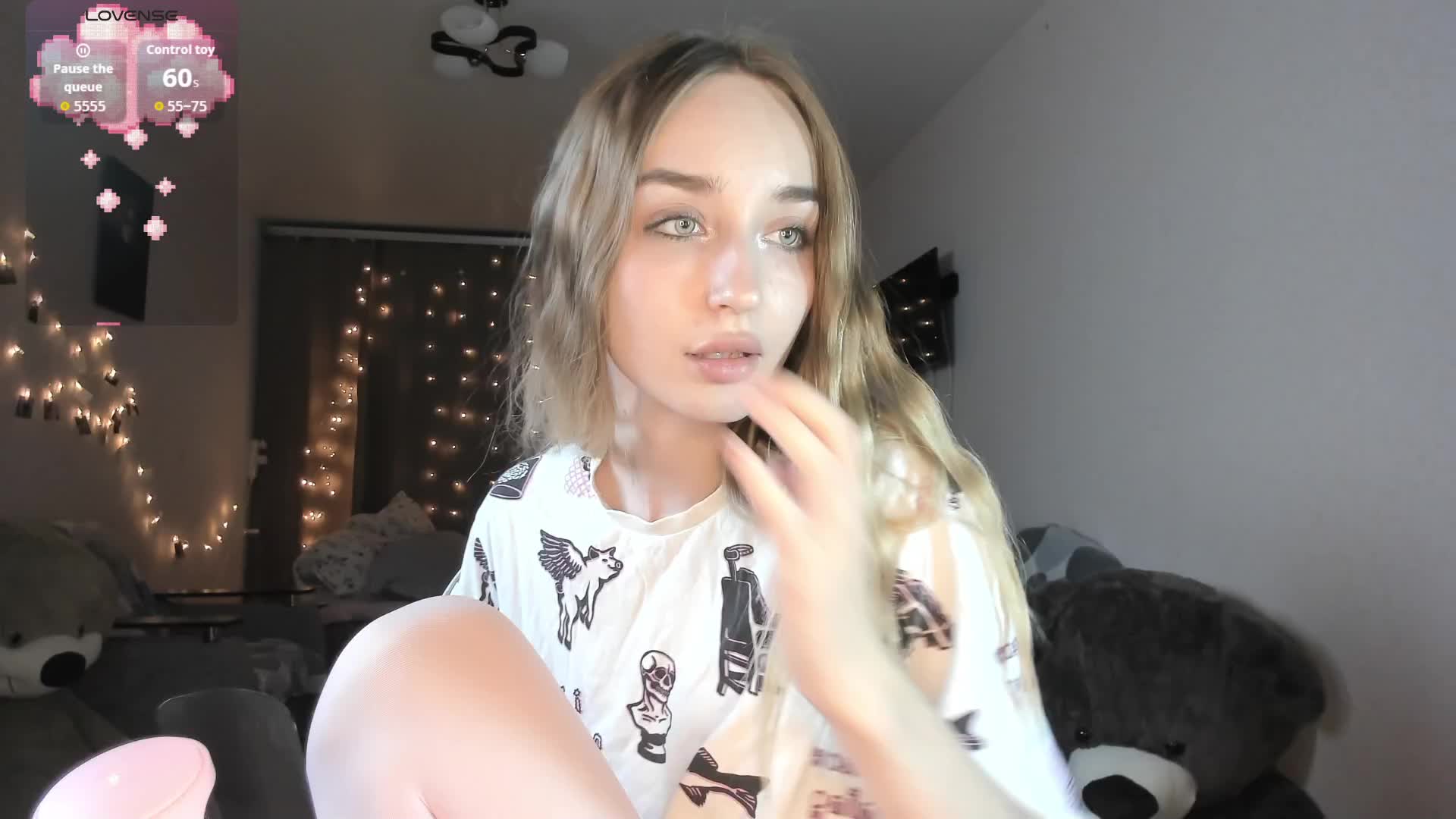 Polikinesis Cam Model Chat September 29, 2025