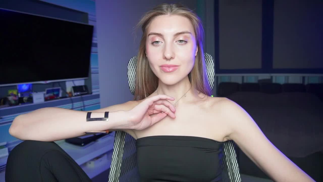 CassiaBlade1 Cam Model Chat September 29, 2025