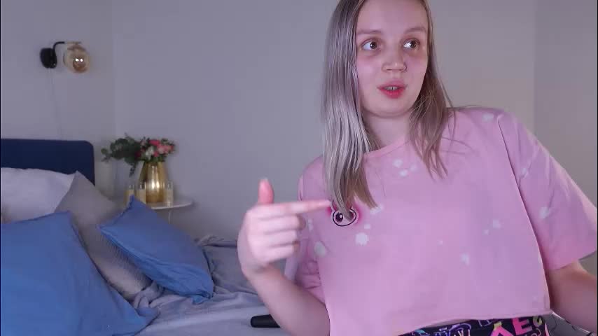 tinasiner Cam Model Chat September 30, 2025