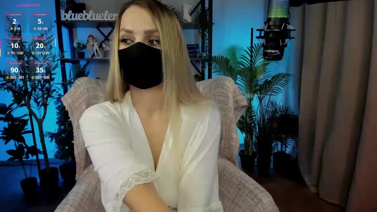 Careful_i_Bite Cam Model Chat September 30, 2025