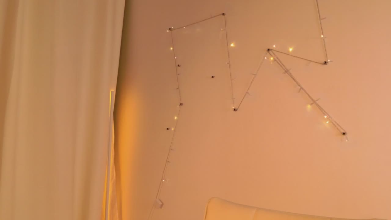 EmiliaDreams Cam Model Chat September 30, 2025