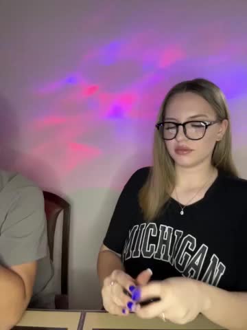 Cris_Mi Cam Model Chat September 30, 2025