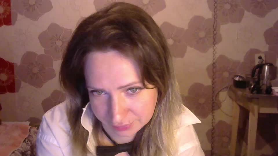 Queen_Daenerys Cam Model Chat September 30, 2025