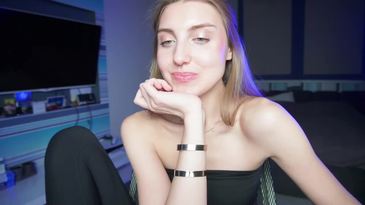 CassiaBlade1 Cam Model Chat September 30, 2025