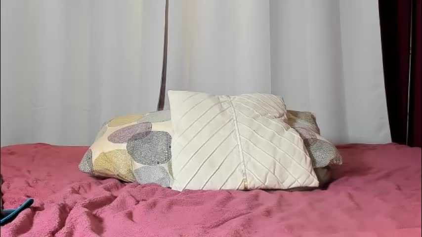 laurasommer Cam Model Chat September 30, 2025