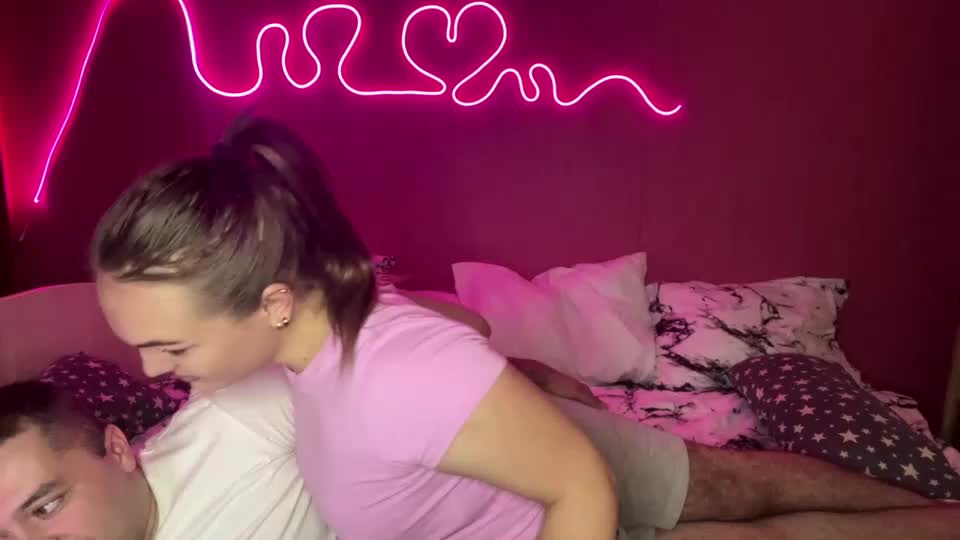 deeplookscouple Cam Model Chat September 30, 2025