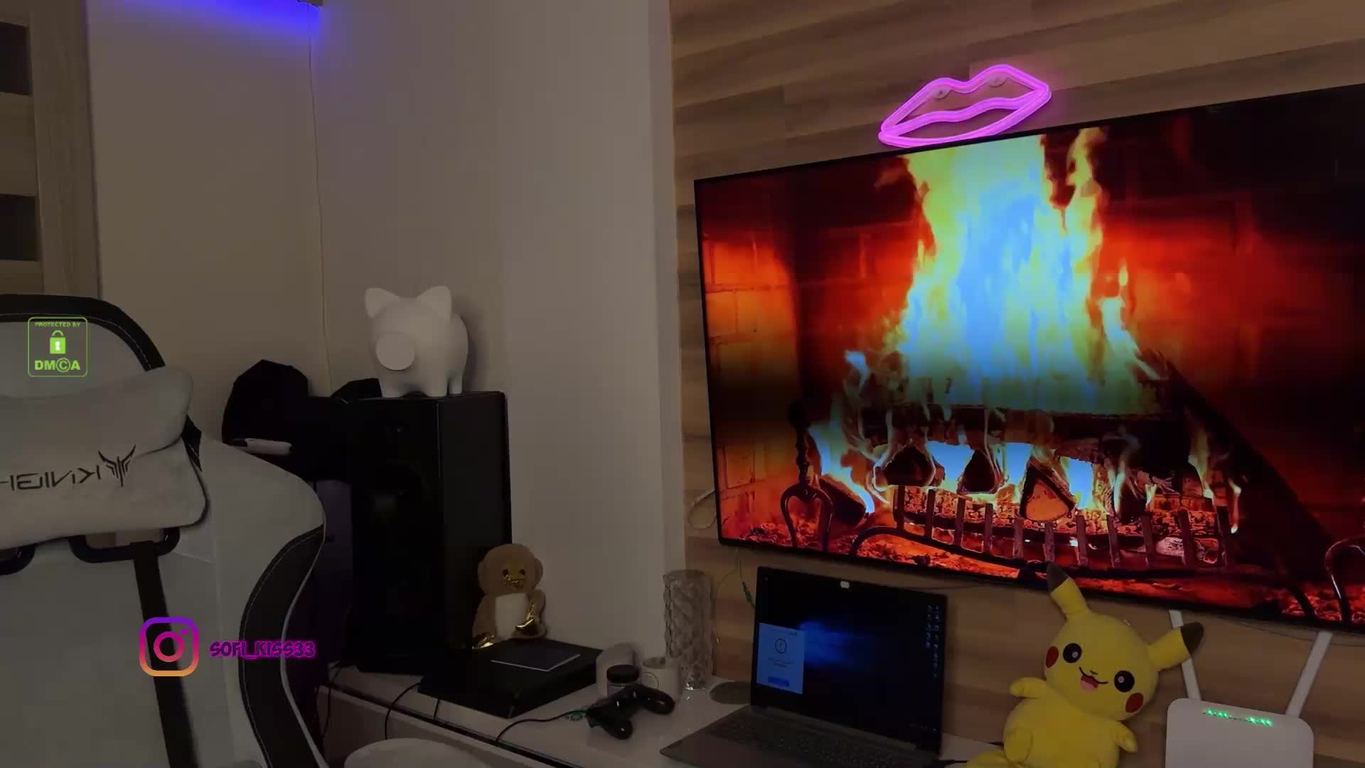 Sofi-Mi Cam Model Chat September 30, 2025