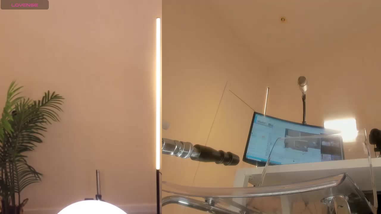 SexyBlondeDoll Cam Model Chat September 30, 2025