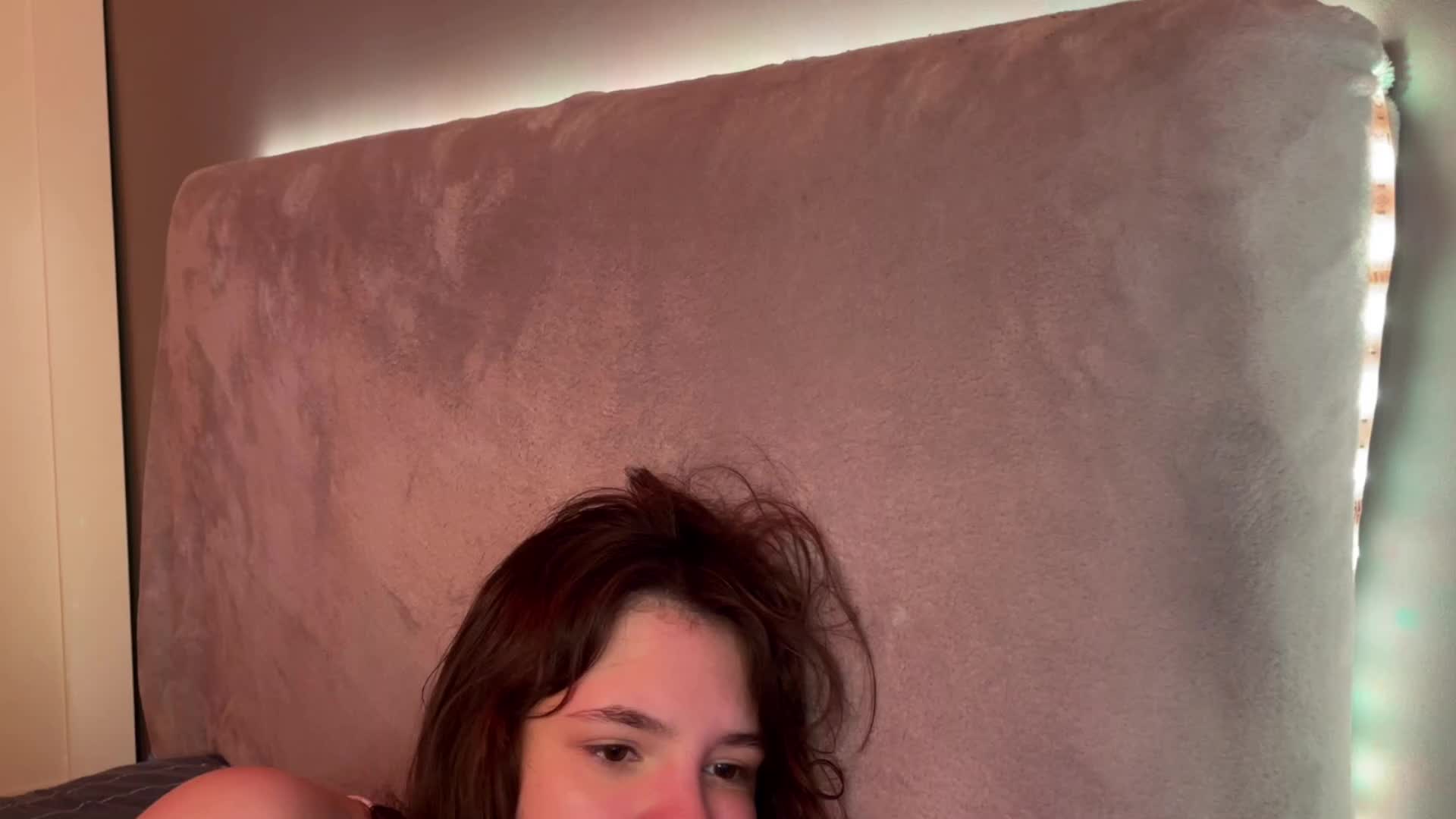 AlisaRichGold Cam Model Chat September 30, 2025