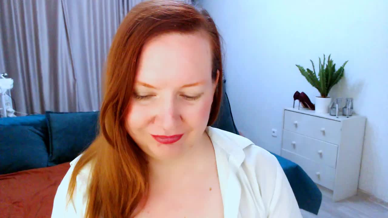 GoddessLara Cam Model Chat September 30, 2025