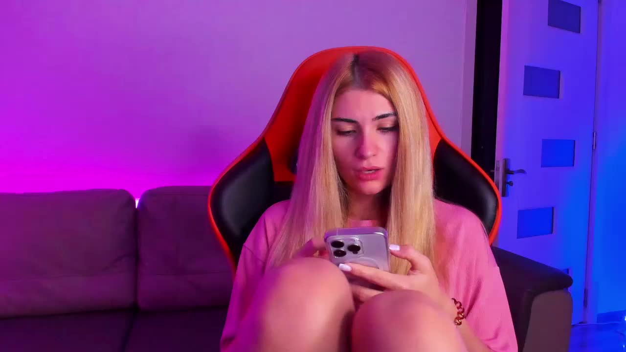 Lynx Cam Model Chat September 30, 2025