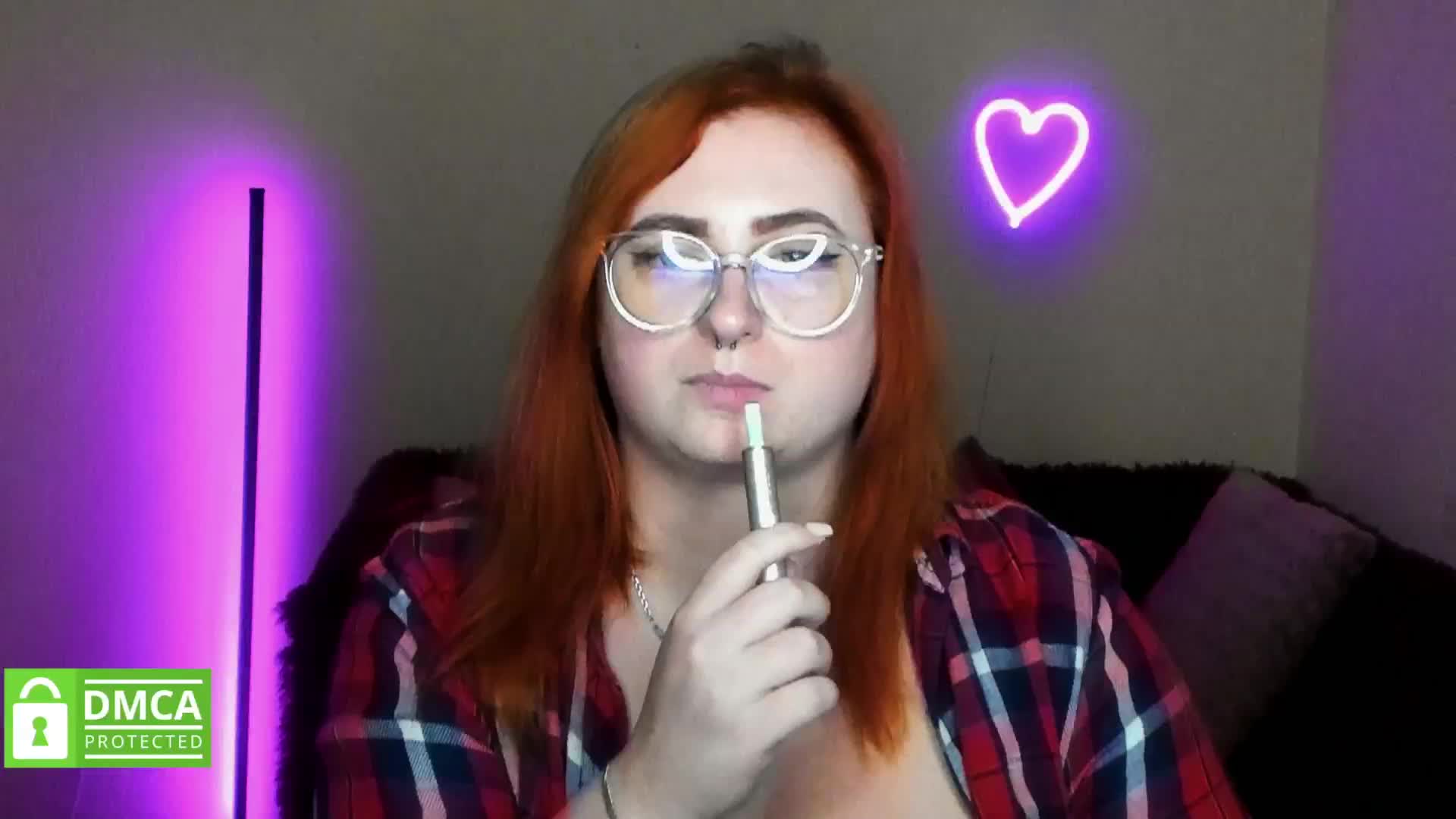 Aliciaredluv Cam Model Chat September 30, 2025