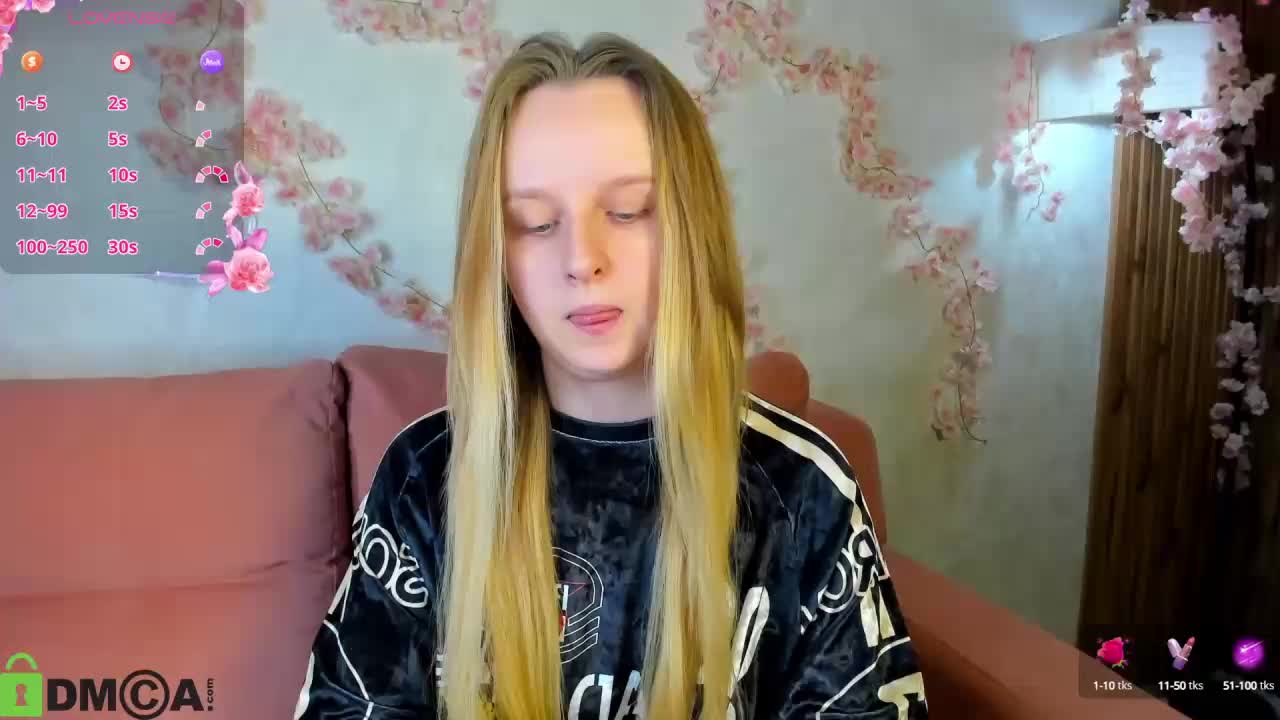 Rina_Panic Cam Model Chat September 30, 2025