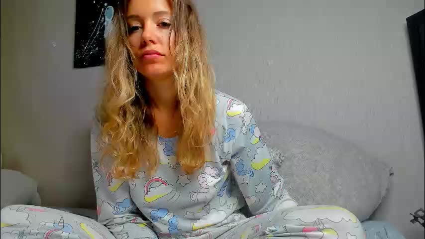foxy_blond Cam Model Chat September 30, 2025