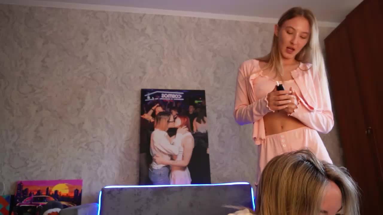 emely1benz Cam Model Chat September 30, 2025