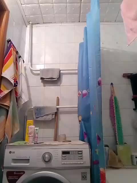 KONFETKAA-1 Cam Model Chat September 30, 2025