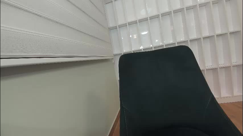 ehotlovea Cam Model Chat September 30, 2025