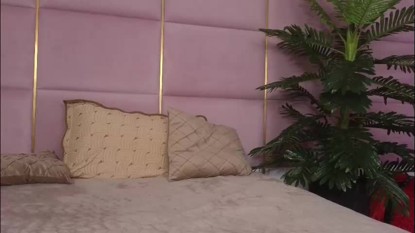 eleineblue Cam Model Chat September 30, 2025