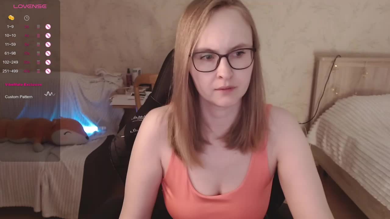 Agatha_Mott Cam Model Chat September 30, 2025