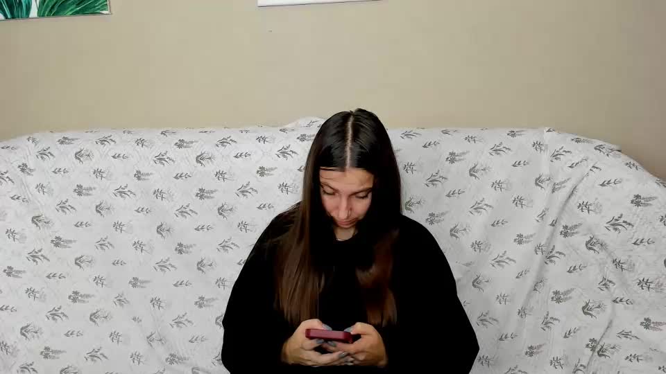 sinthiahug Cam Model Chat September 30, 2025