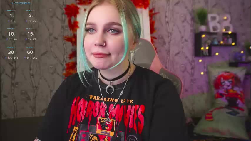 moon_valkyriie Cam Model Chat September 30, 2025