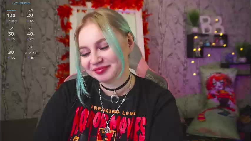 moon_valkyriie Cam Model Chat September 30, 2025