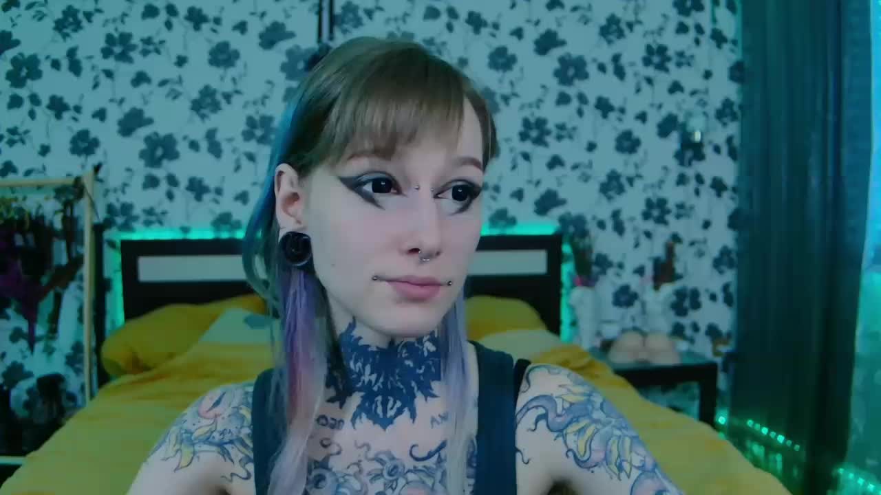 LittleSpaceMouse- Cam Model Chat September 30, 2025