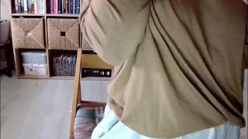 erotic_vibe Cam Model Chat October 1, 2025