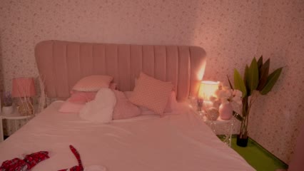 MirandaHobbs Cam Model Chat October 1, 2025