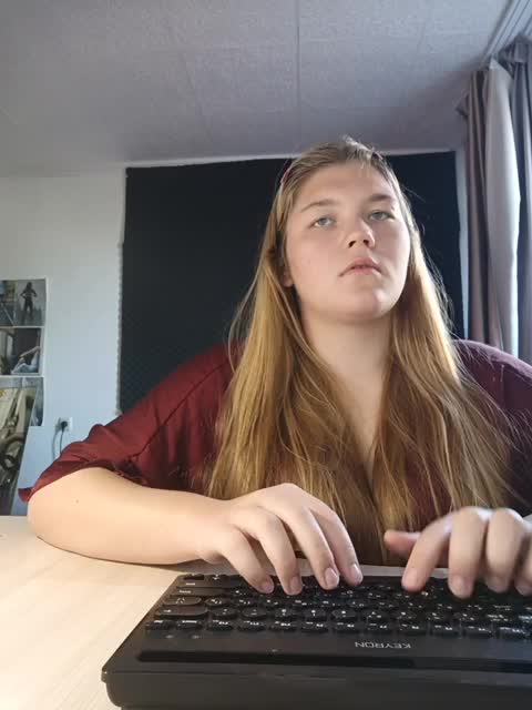 Kakdelaman Cam Model Chat October 1, 2025