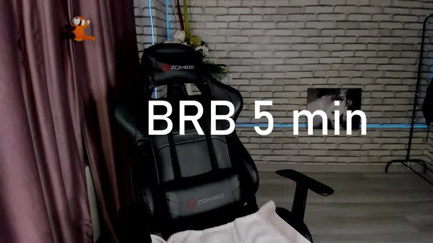 lasly_moon Cam Model Chat October 1, 2025