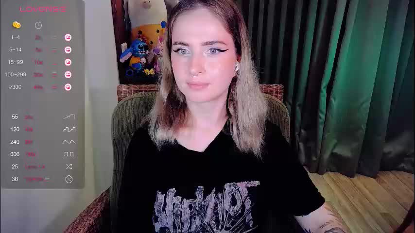 shyfoxxxy Cam Model Chat October 1, 2025
