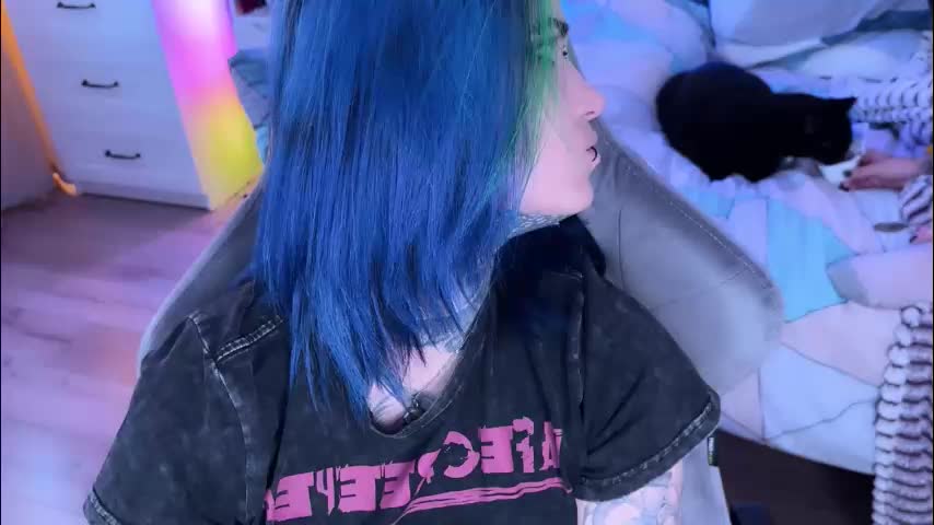 ripper_66 Cam Model Chat October 1, 2025