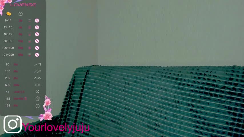 yourlovelyjul Cam Model Chat October 1, 2025