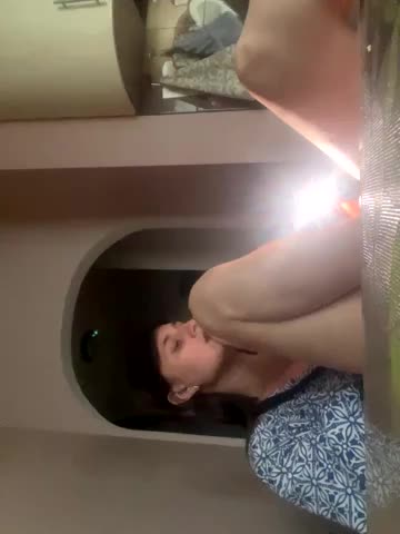 Flossy_Vettie Cam Model Chat October 1, 2025