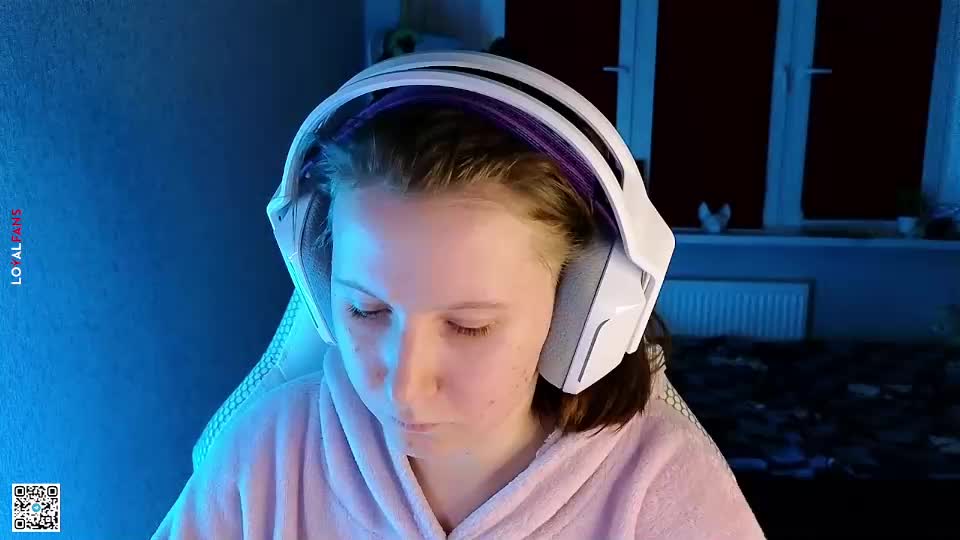 moon_avengers Cam Model Chat October 1, 2025