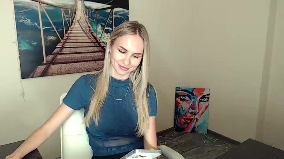 erikagavin Cam Model Chat October 1, 2025