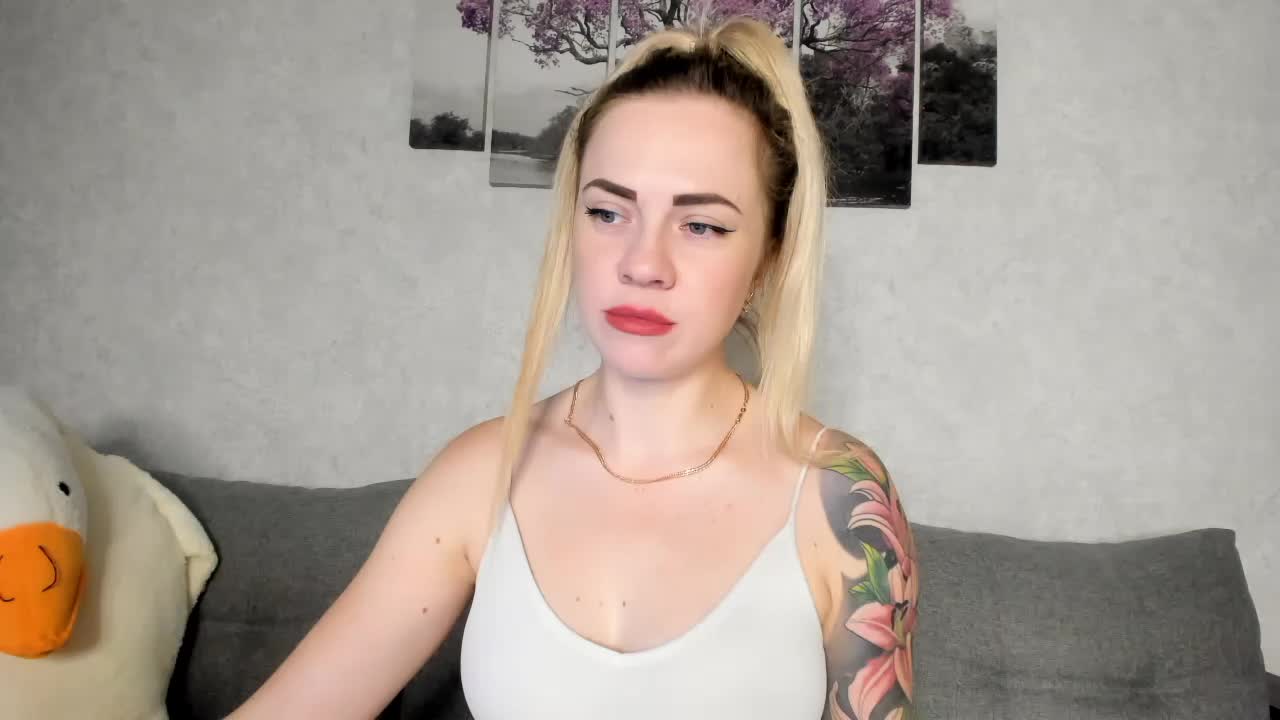 ShantiSun Cam Model Chat October 1, 2025