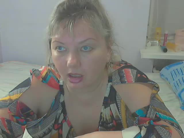 LucyAlexis Cam Model Chat October 1, 2025