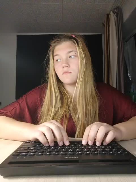 Kakdelaman Cam Model Chat October 1, 2025