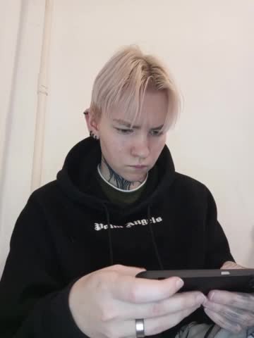 Zhenyya- Cam Model Chat October 1, 2025