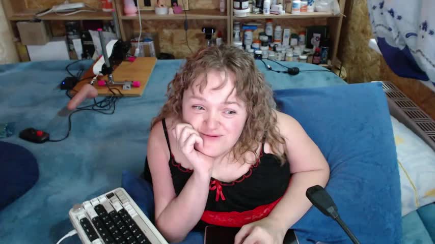 MiniNatalie Cam Model Chat October 1, 2025