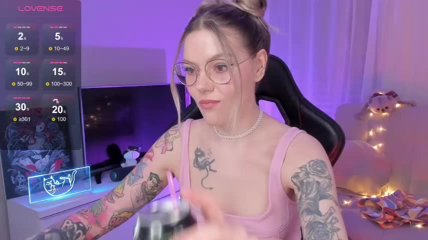 Marta_May_ Cam Model Chat October 1, 2025