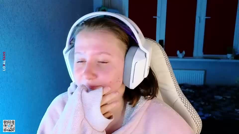 moon_avengers Cam Model Chat October 1, 2025