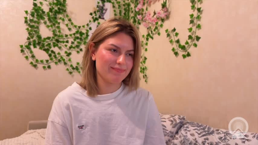 kmandarin Cam Model Chat October 1, 2025