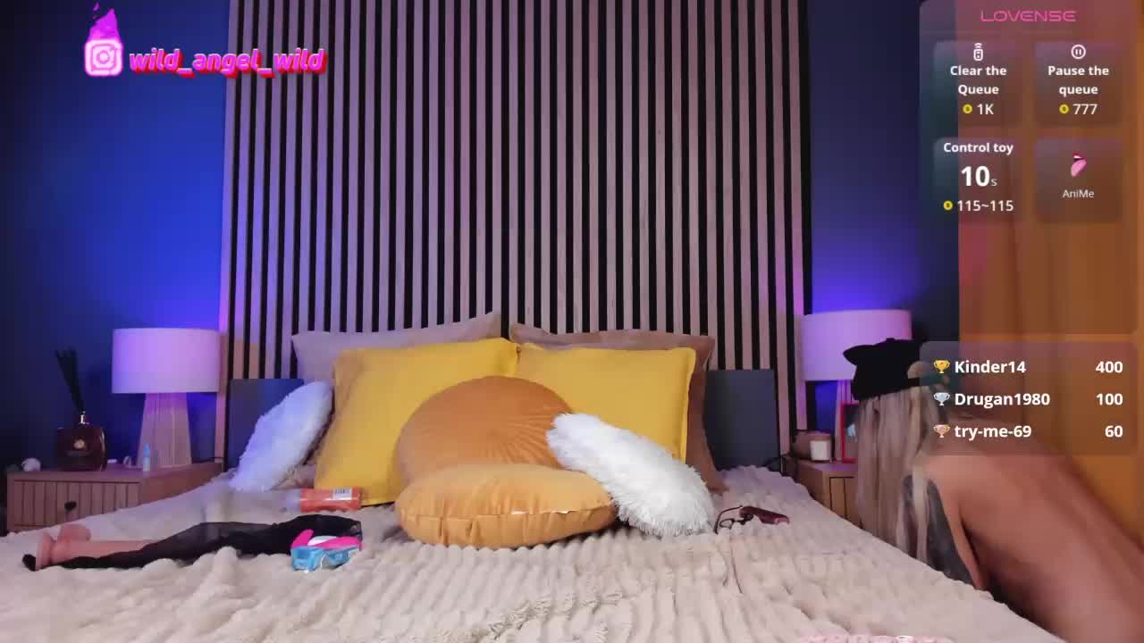 WILD-ANGEL777 Cam Model Chat October 1, 2025