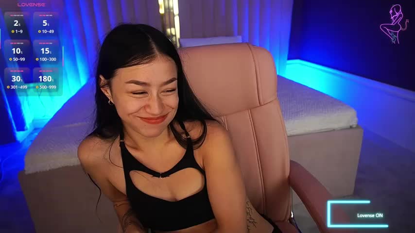 FataleNellie Cam Model Chat October 1, 2025