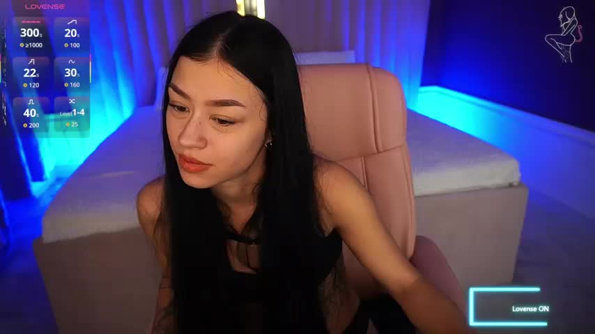 FataleNellie Cam Model Chat October 1, 2025