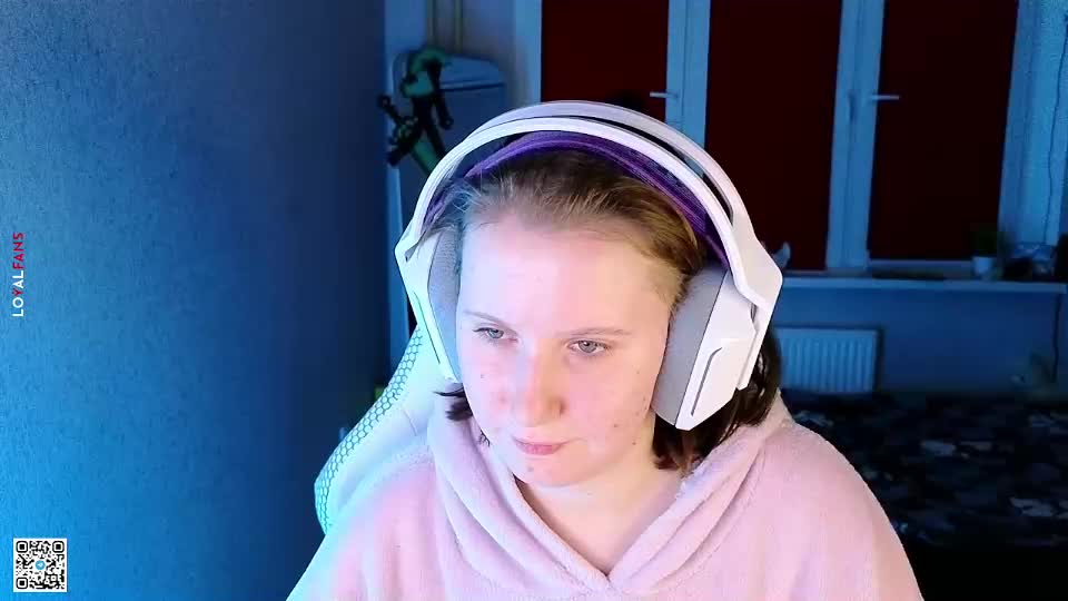 moon_avengers Cam Model Chat October 1, 2025